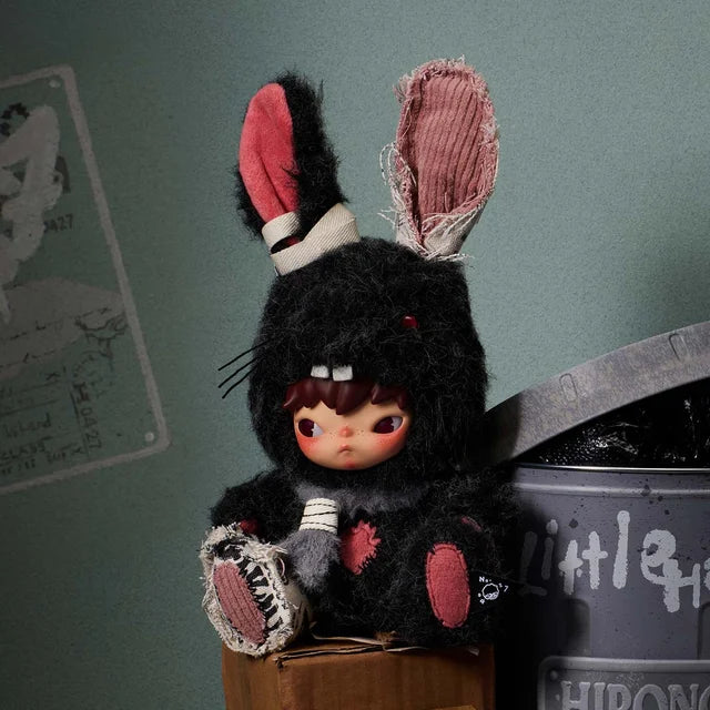 POP MART - Hirono Little Hare Pendentif poupée en peluche