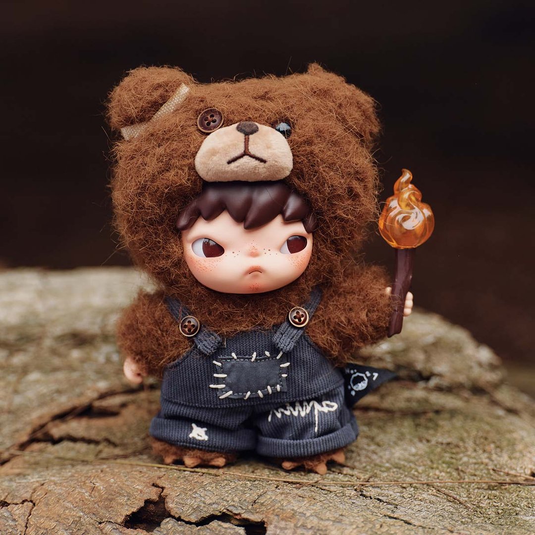 POP MART - Hirono Living Wild-Fight for Joy Peluche