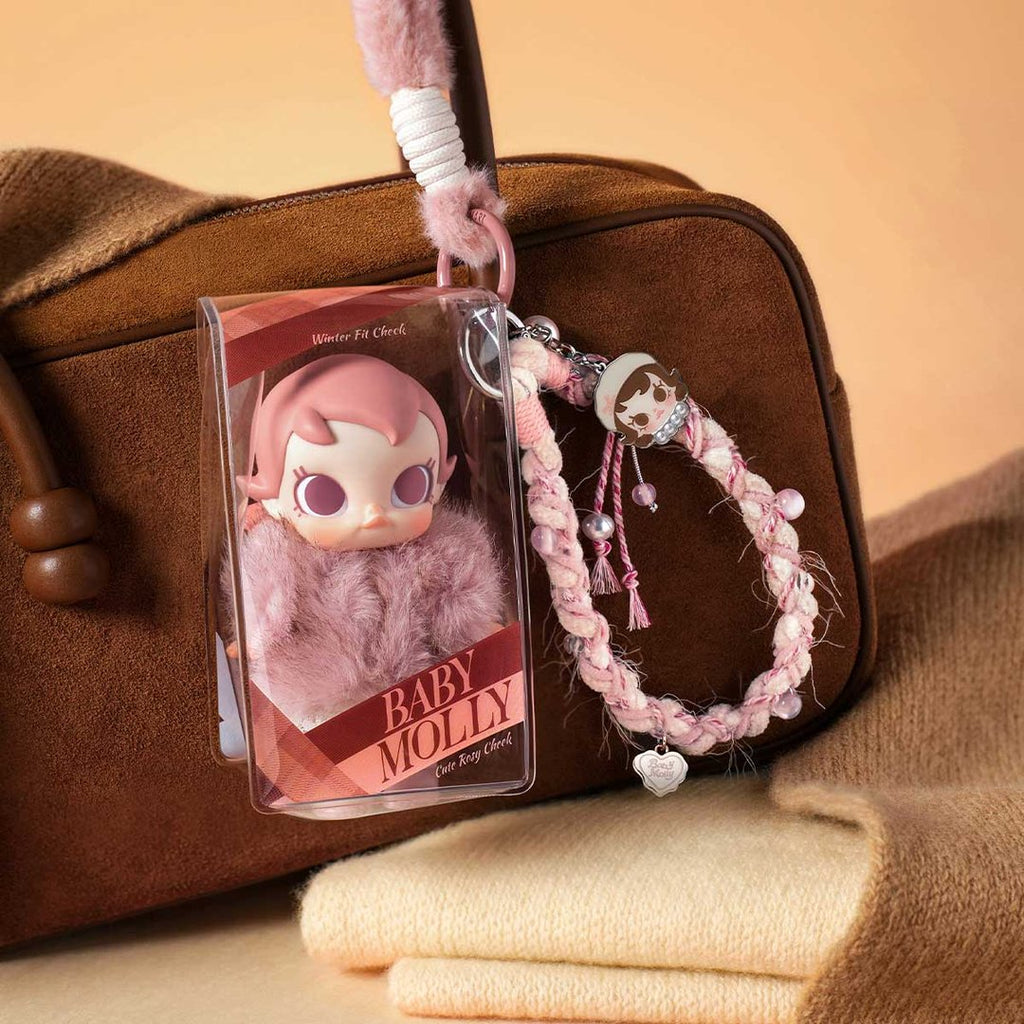 POP MART - Pendentif en peluche Baby Molly Winter Fit Check Series