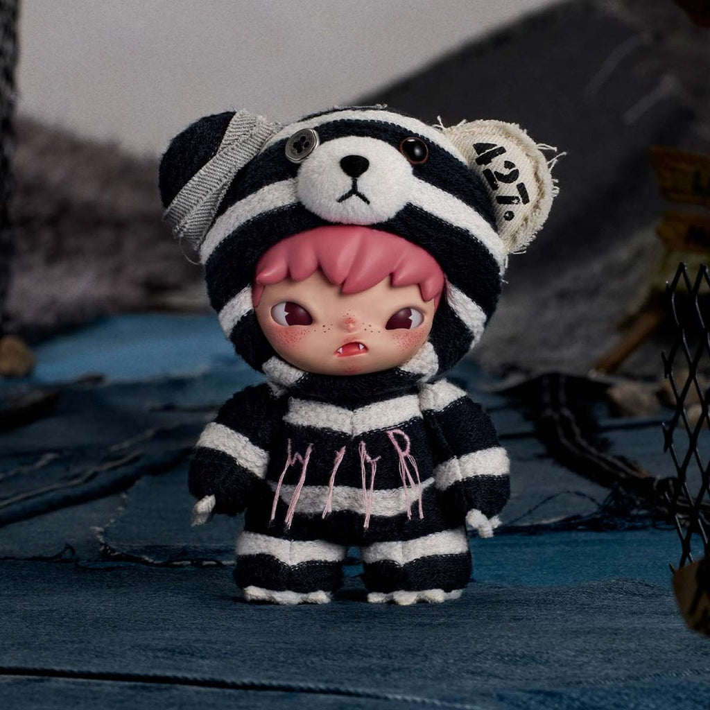 POP MART - Série Hirono Road Journal - Pendentif peluche