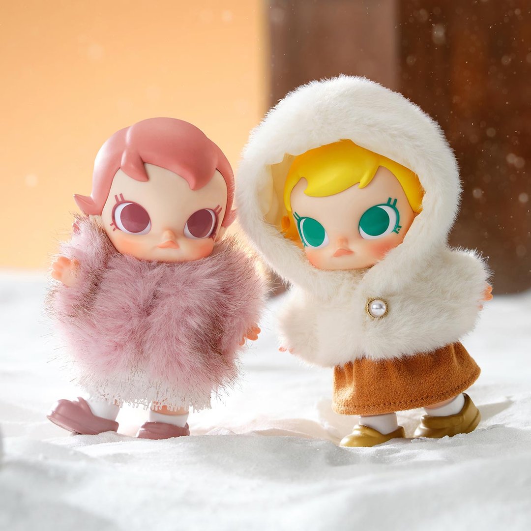 POP MART - Pendentif en peluche Baby Molly Winter Fit Check Series