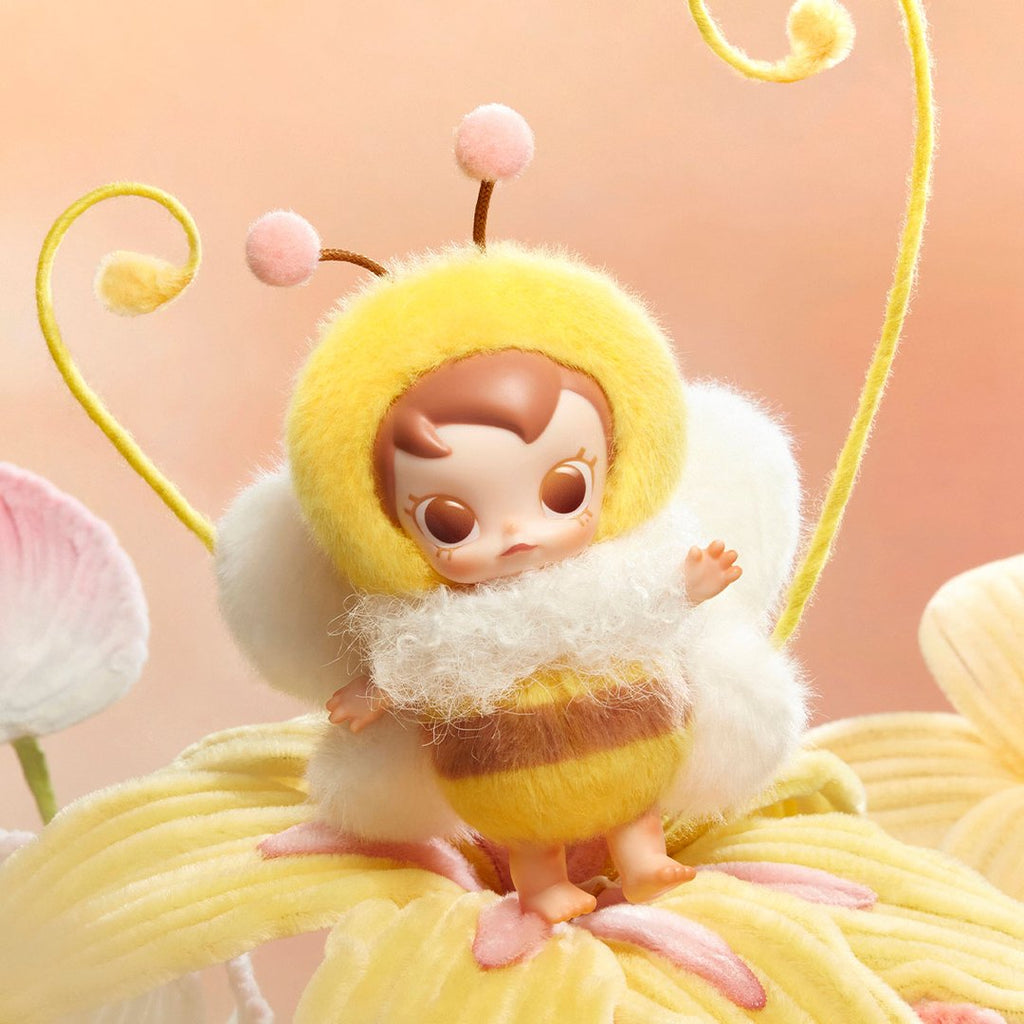 POP MART - Baby Molly Buggy Roam Series - Pendentif en peluche vinyle